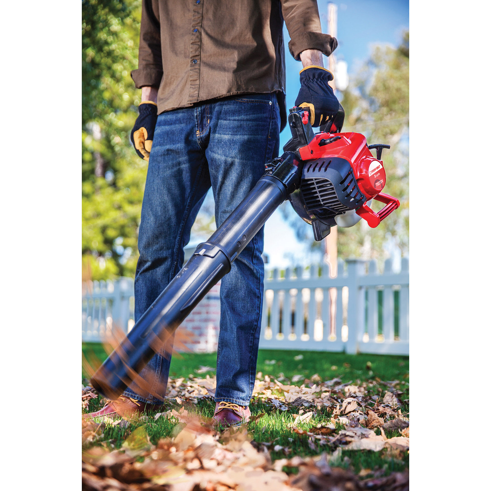 Leaf blower clearance and suction