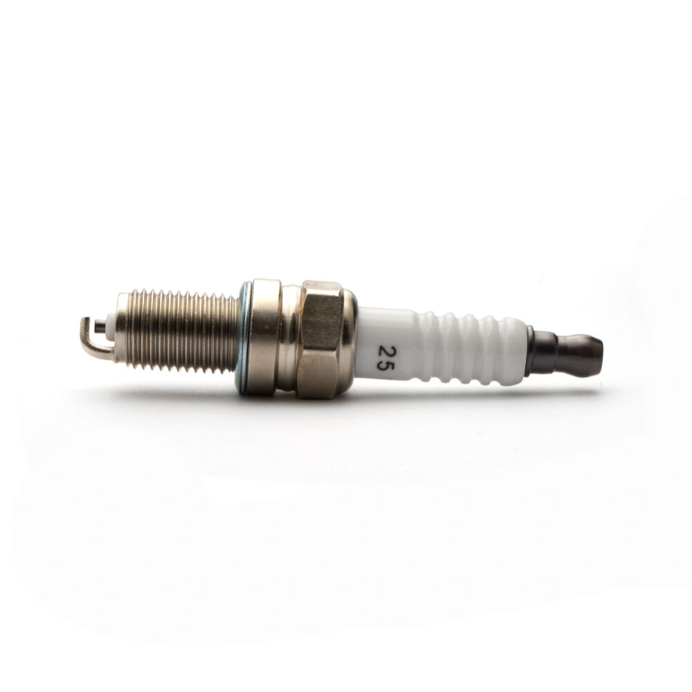 2点 Kohler® Spark Plug - KH-25-132-28-S | Cub Cadet Canada