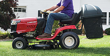 rear-bagger-on-riding-mower