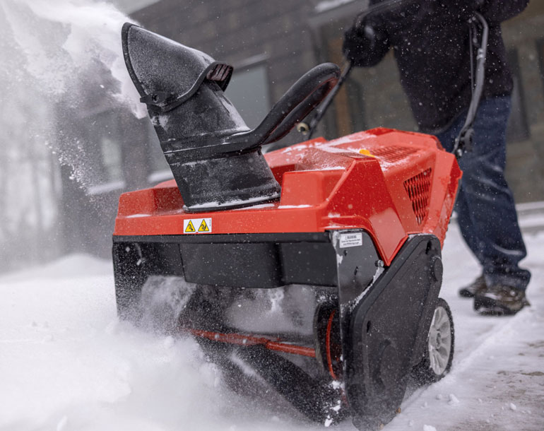 Snow Blowers vs Snow Throwers: The Difference